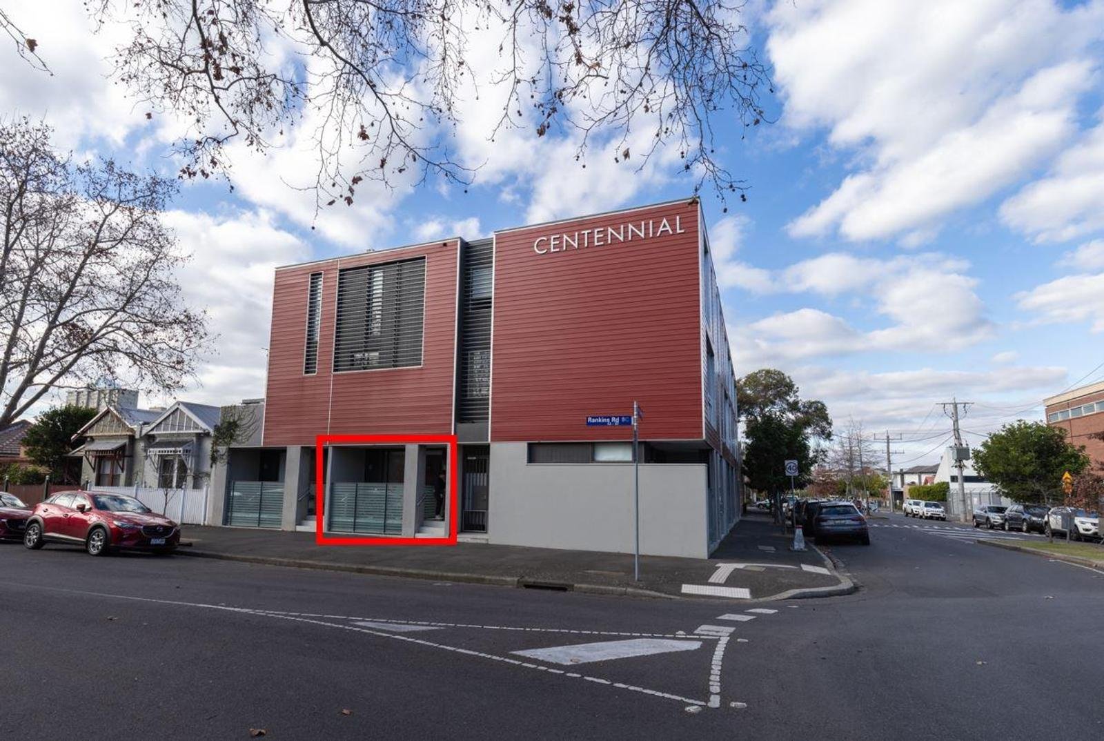 2/11 Smith Street, Kensington VIC 3031