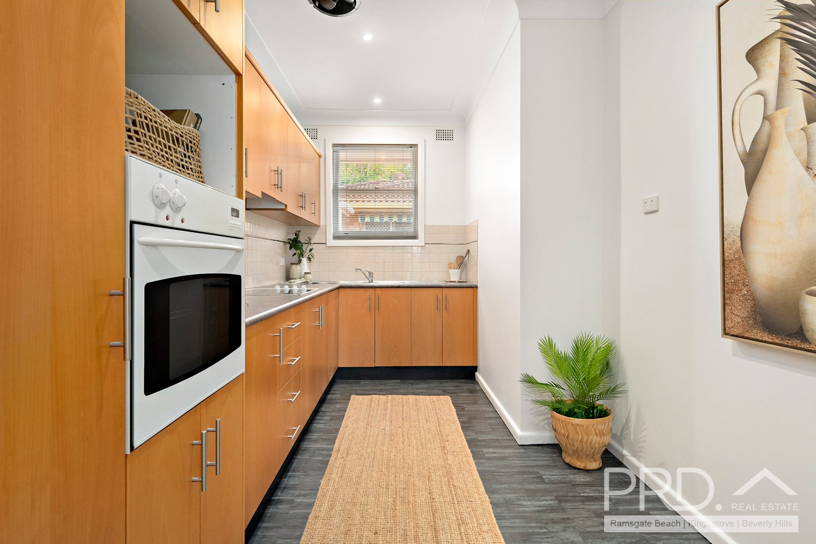2/11 Solander Street MONTEREY 3