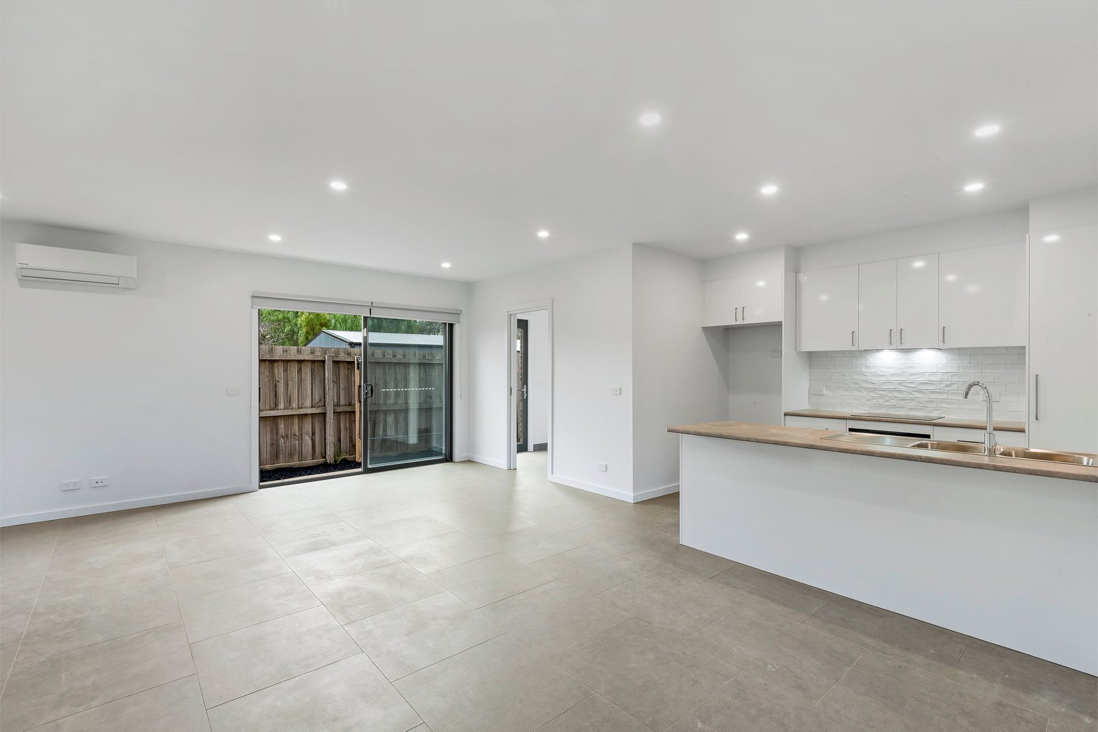 Gallery: 2/11 Tanner Street