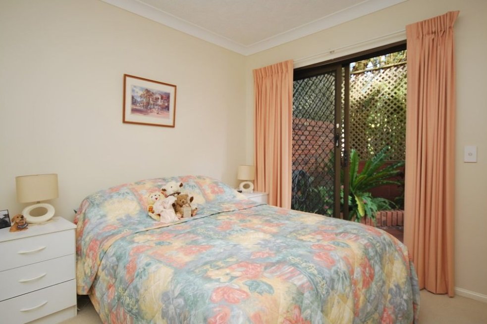 2/11 Tenth Avenue PALM BEACH 9