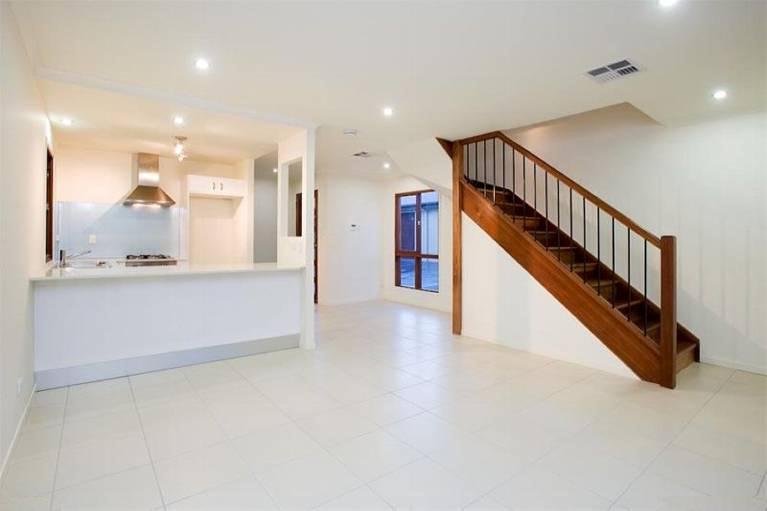 2/11 Wallace Street MOOROOKA 2
