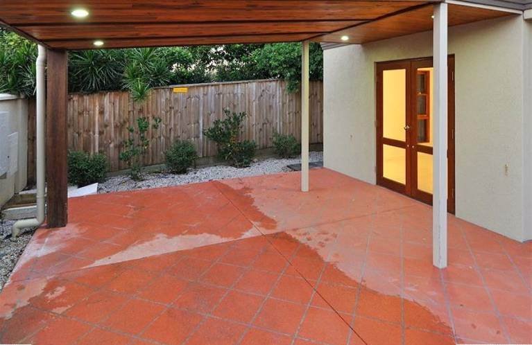 2/11 Wallace Street MOOROOKA 9