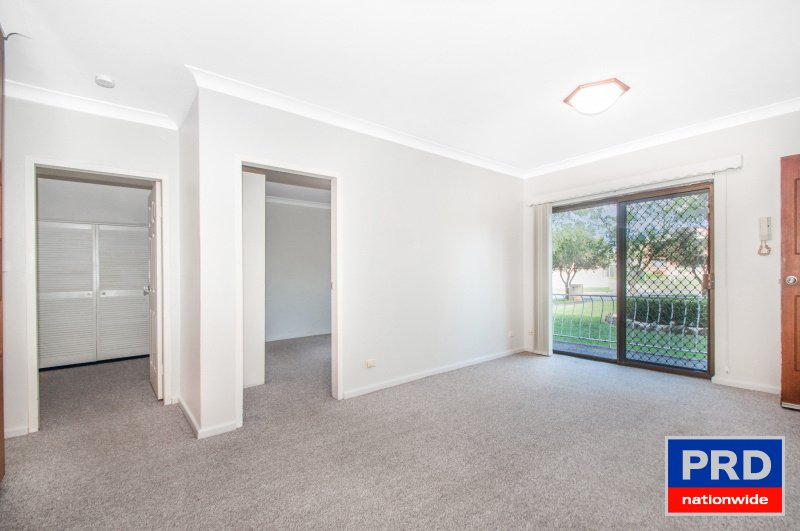 2/11 Windle St  LAKE ILLAWARRA 3