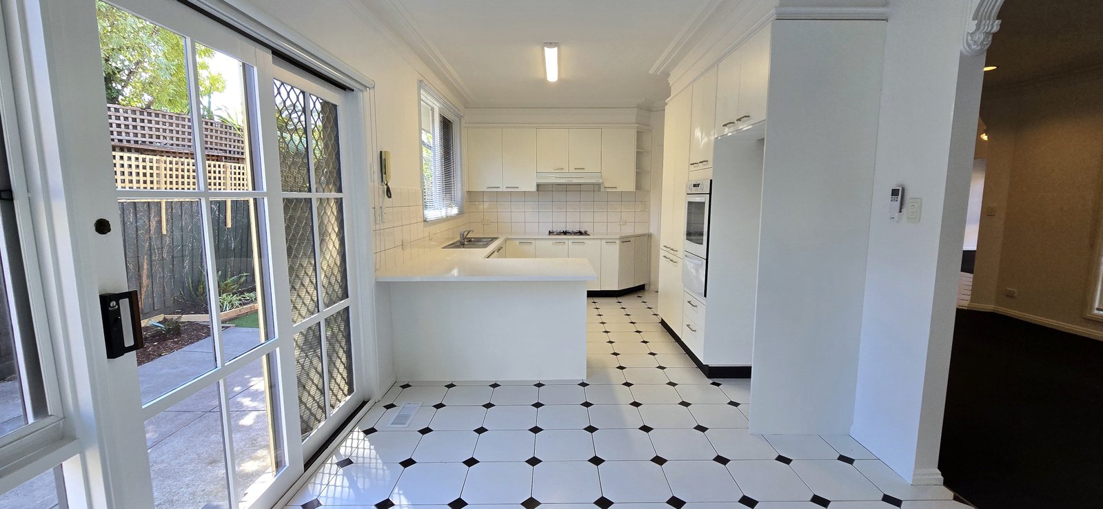 Real Estate and Property in 2/11 Woodville Avenue, Glen Huntly, VIC