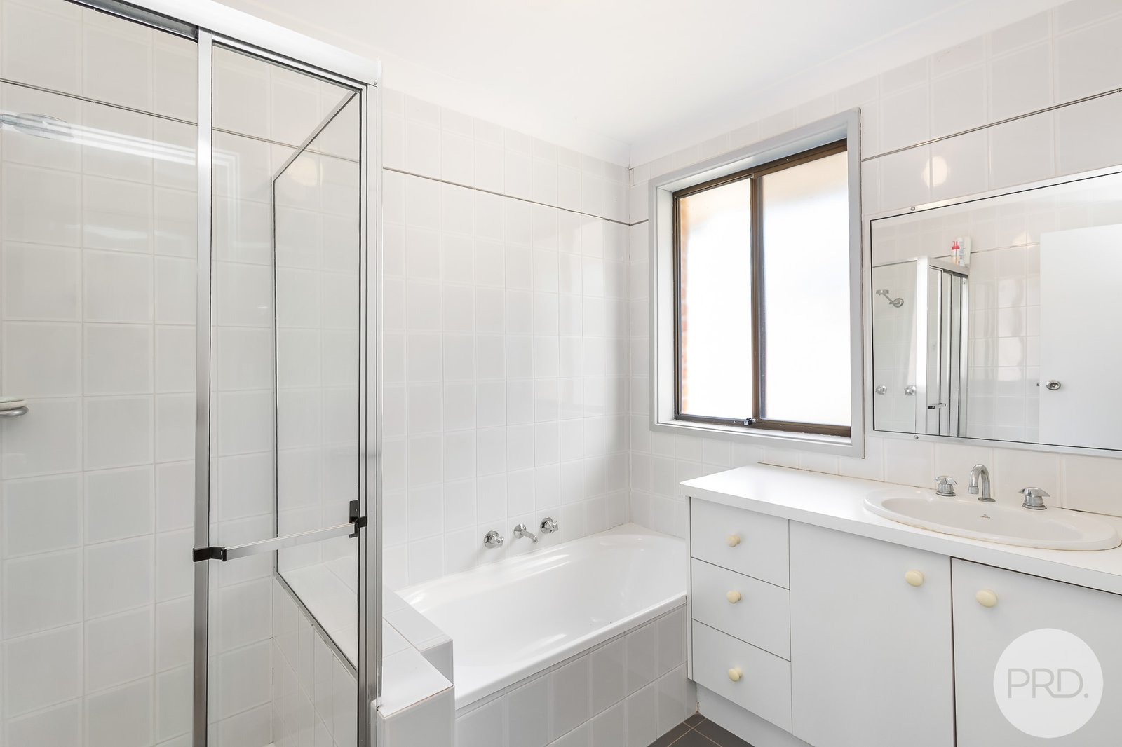 2/110 Tomaree Road SHOAL BAY 8