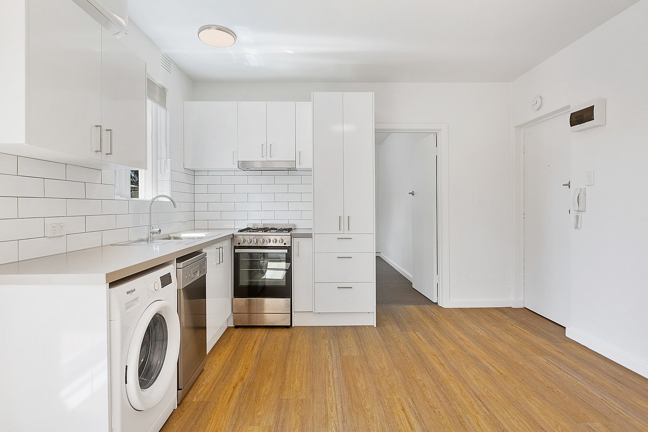 Gallery: 2/110 Wellington Street