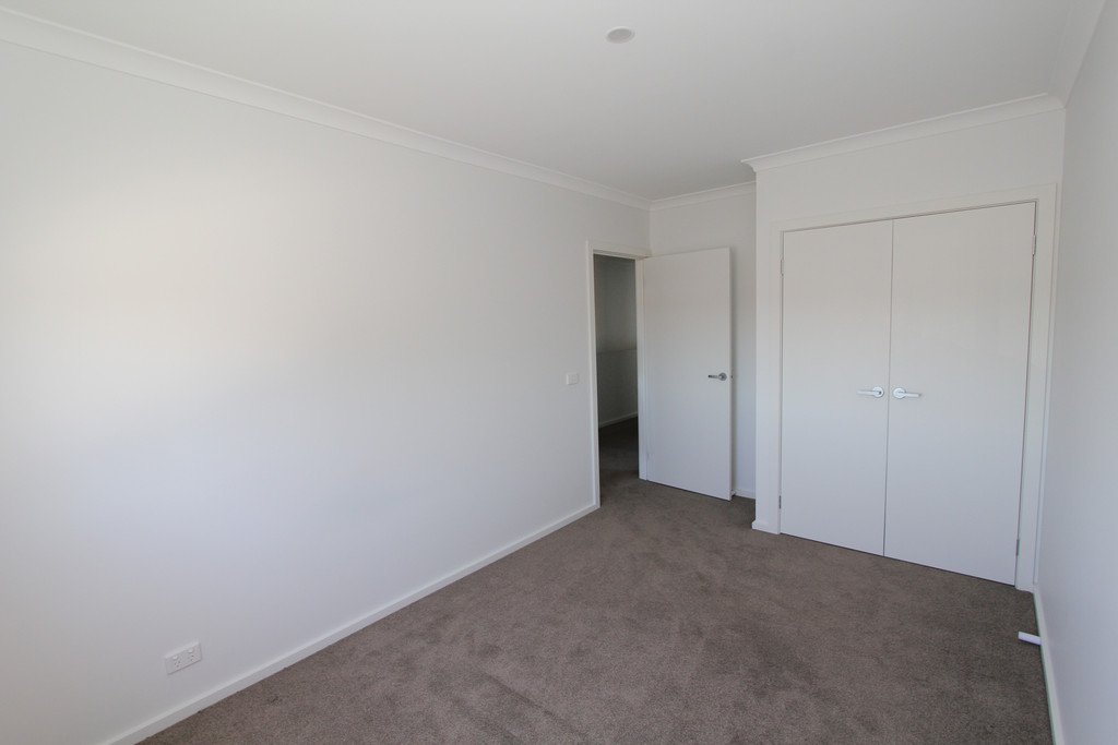 2/1106A Gregory Street LAKE WENDOUREE 14