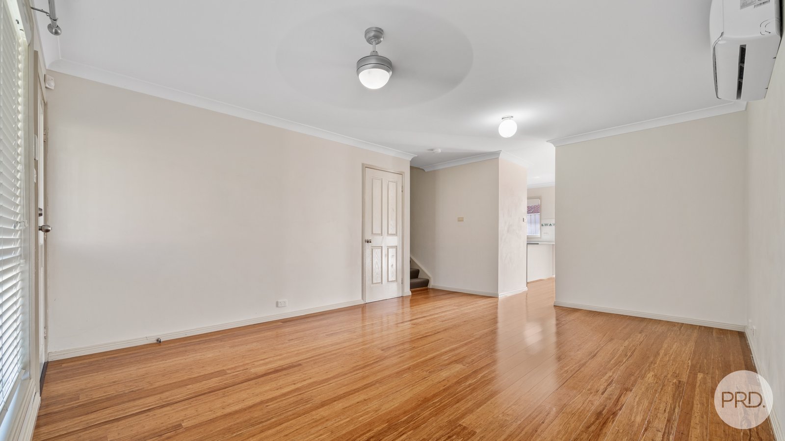 21/113 The Lakes Drive GLENMORE PARK 3