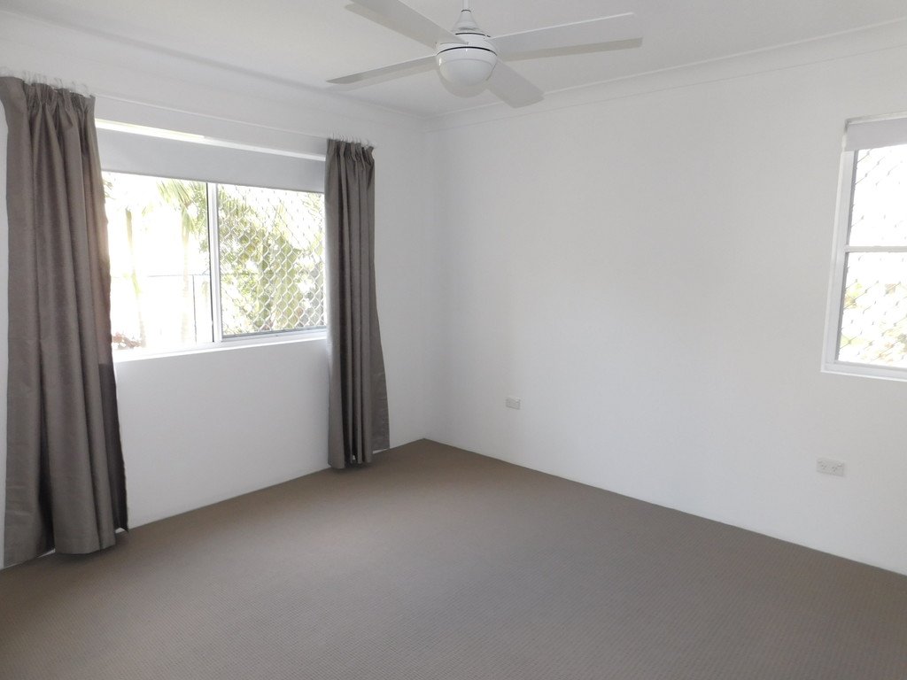 211/19 Burleigh Street BURLEIGH HEADS 10