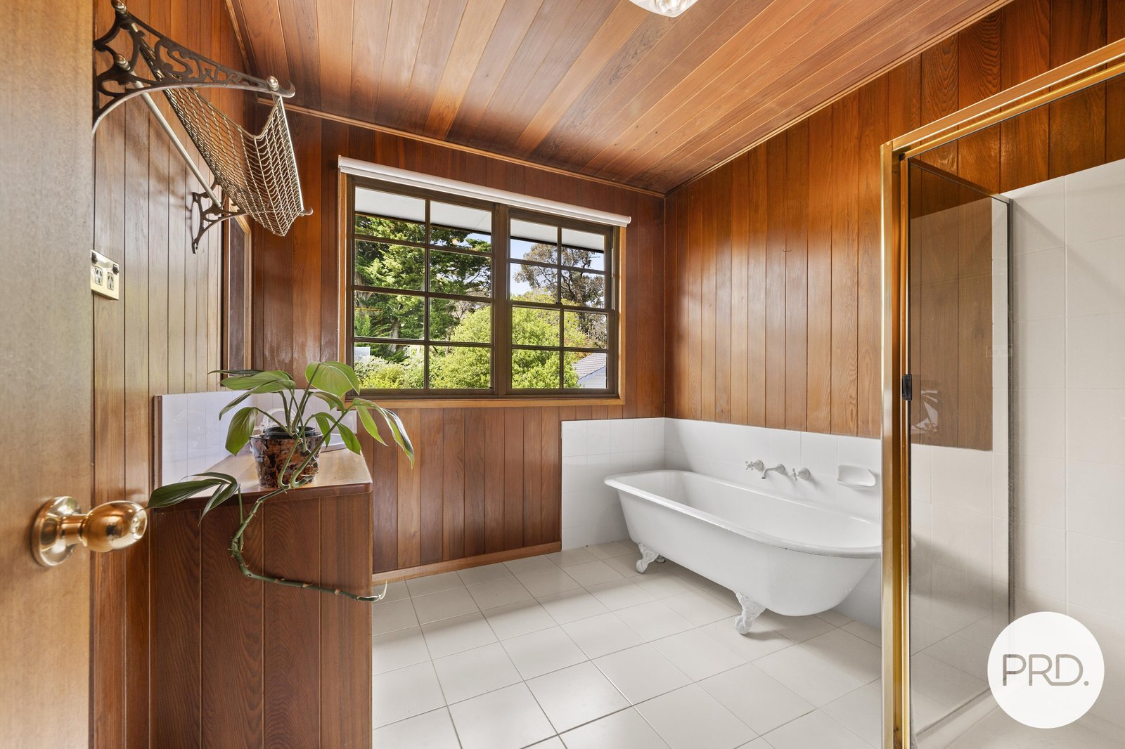 2112 Geelong Road MOUNT HELEN 13