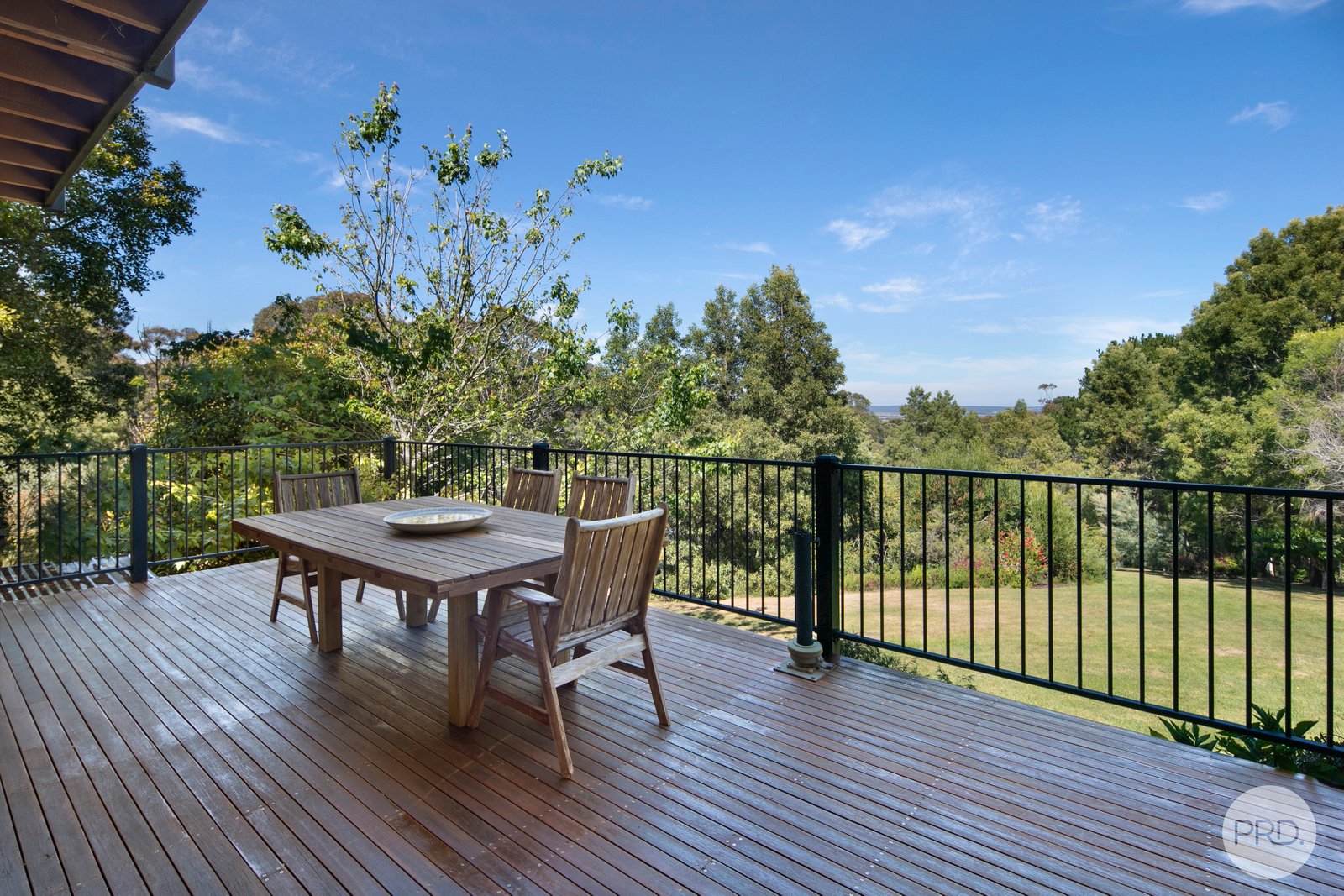 2112 Geelong Road MOUNT HELEN 16