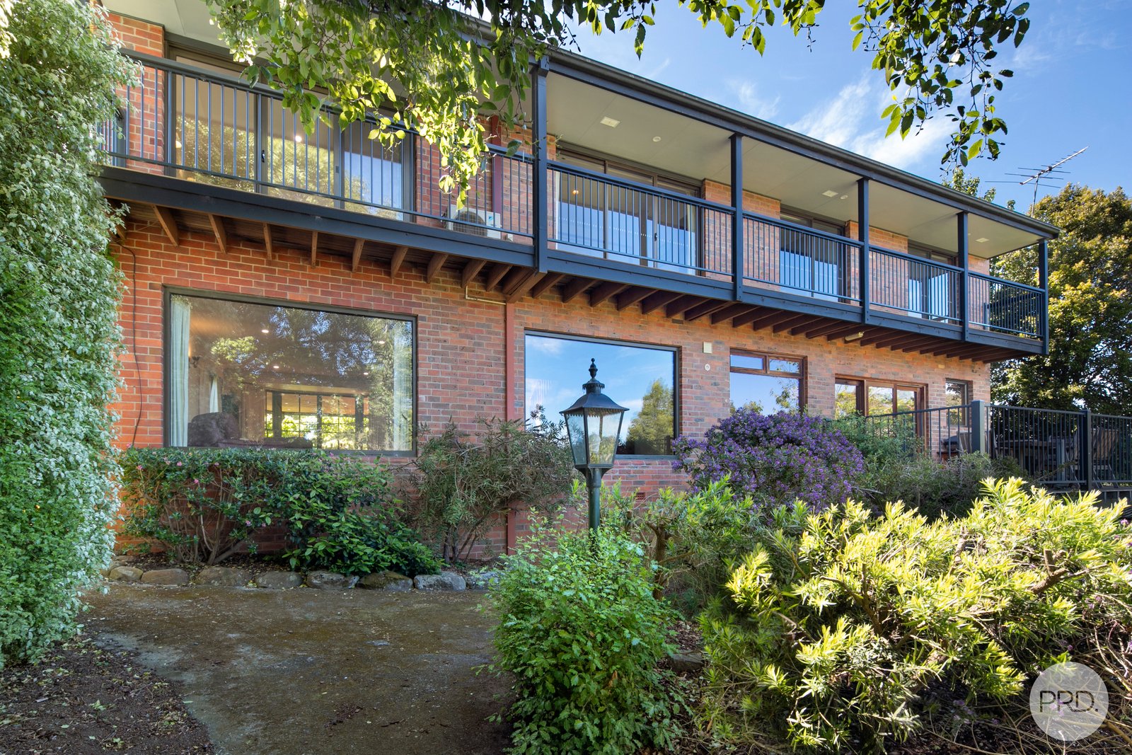 2112 Geelong Road MOUNT HELEN 19