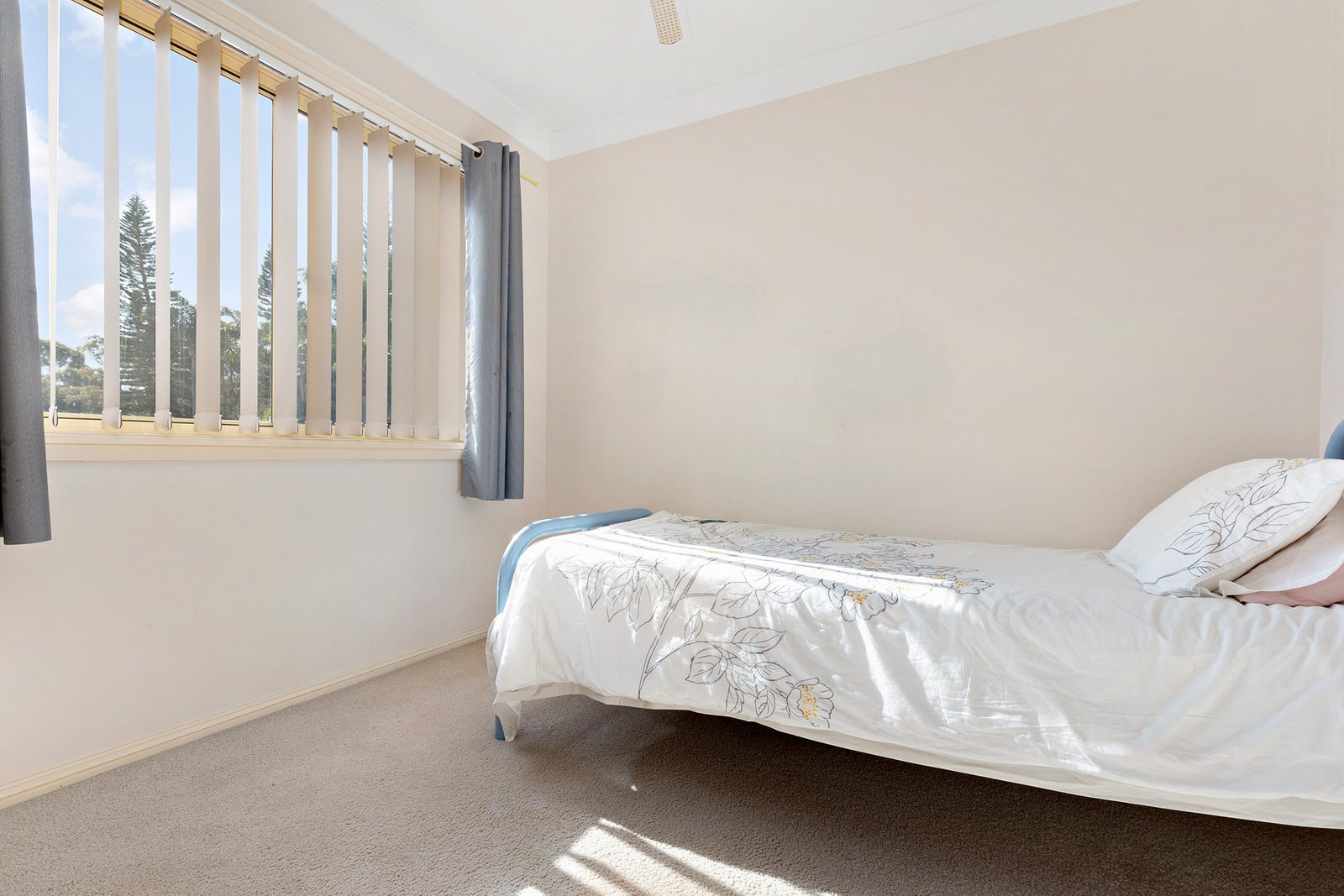 2/112 Rocky Point Road FINGAL BAY 8
