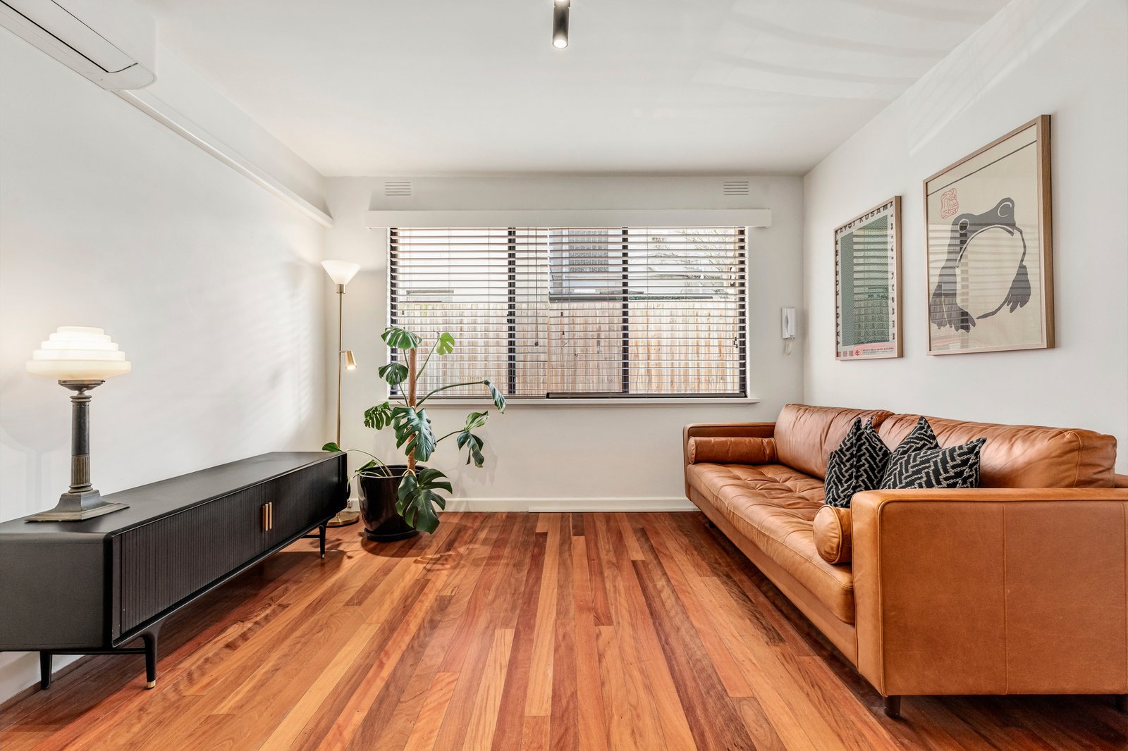 Gallery: 2/112 Tennyson Street