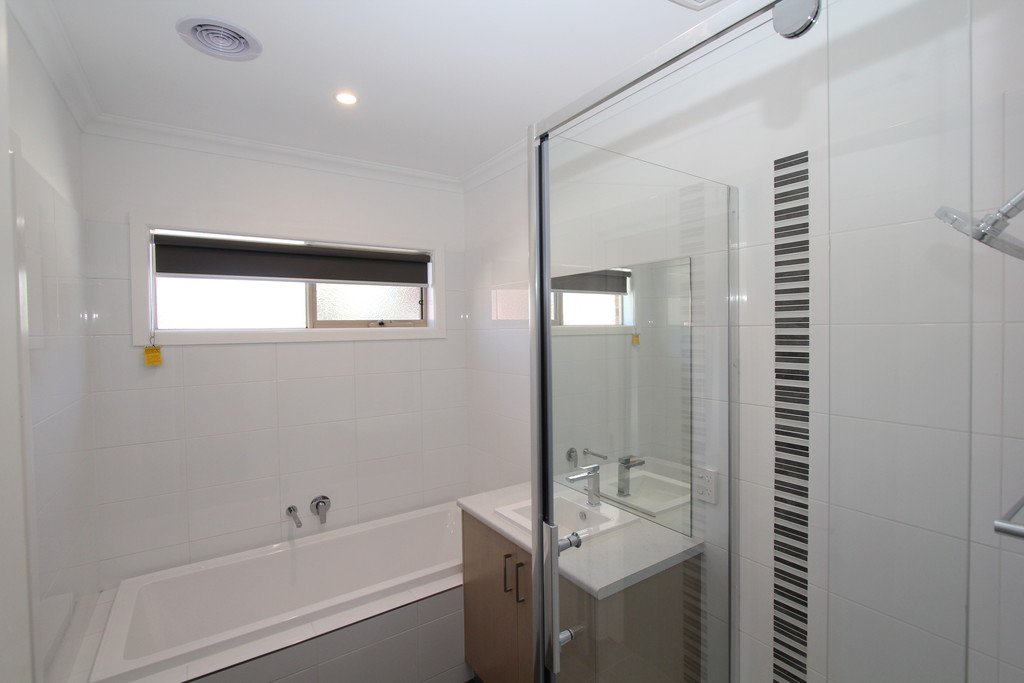 2/1124a Lydiard Street North BALLARAT CENTRAL 9