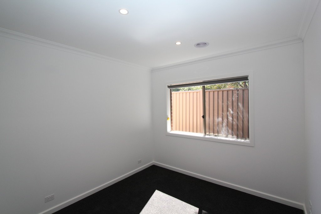 2/1124a Lydiard Street North BALLARAT 12