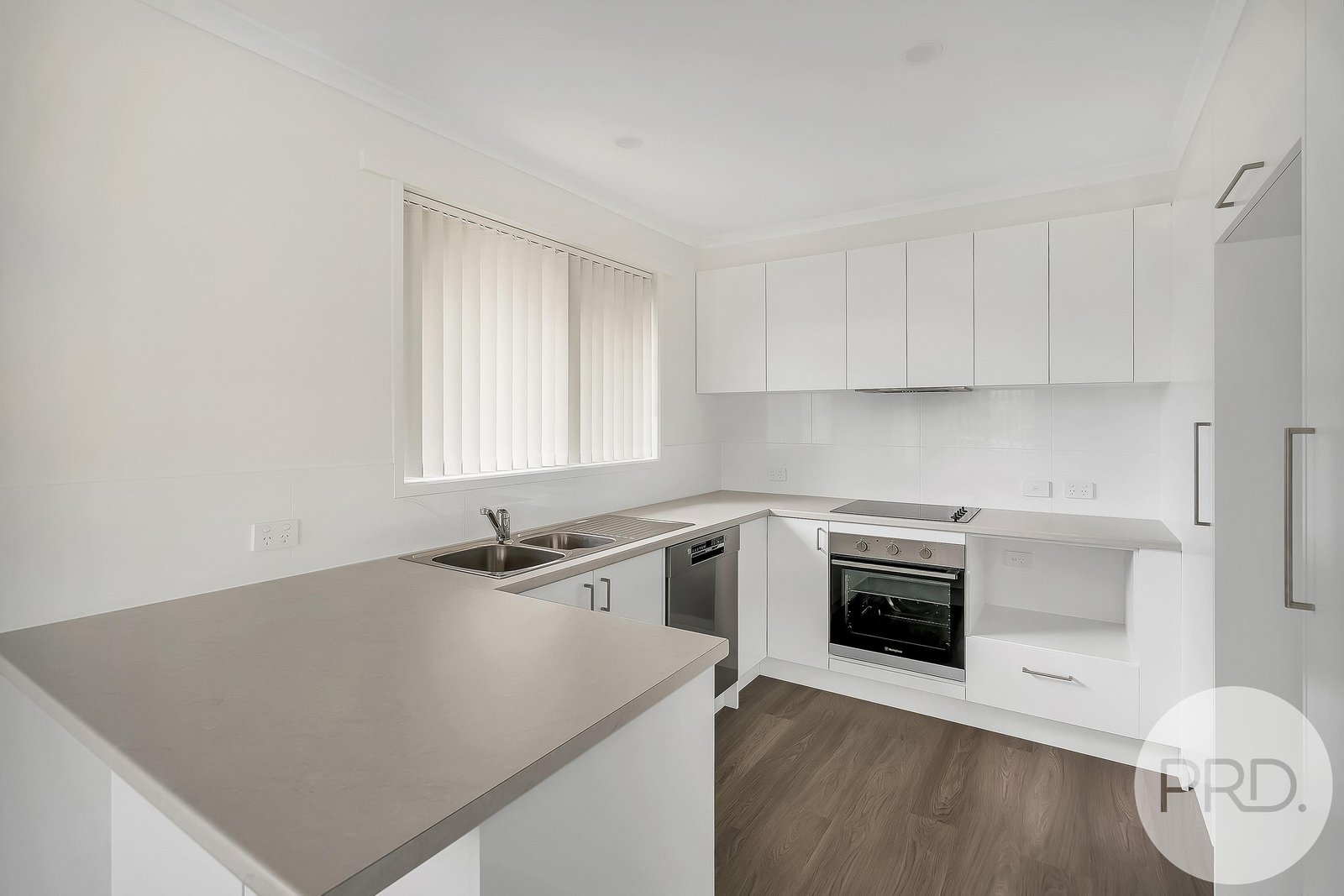2/113 Cambridge Road BELLERIVE 3