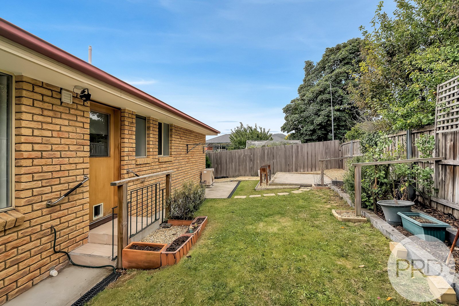 2/113 Cambridge Road BELLERIVE 8