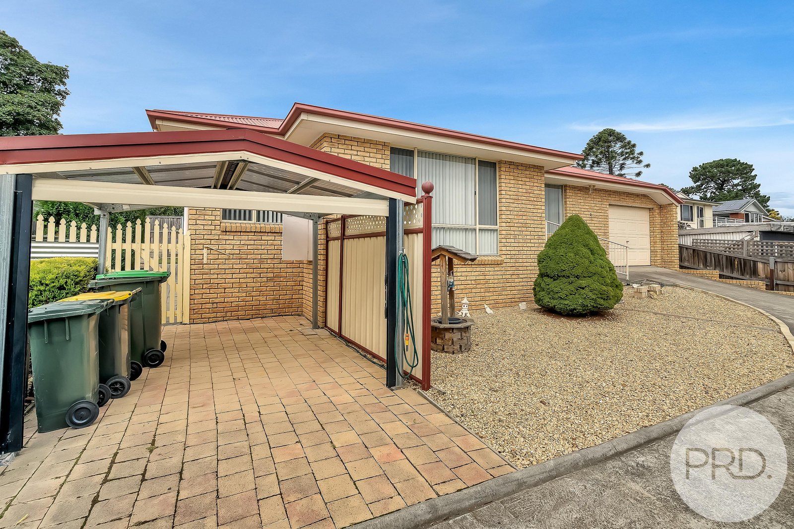 2/113 Cambridge Road BELLERIVE 3