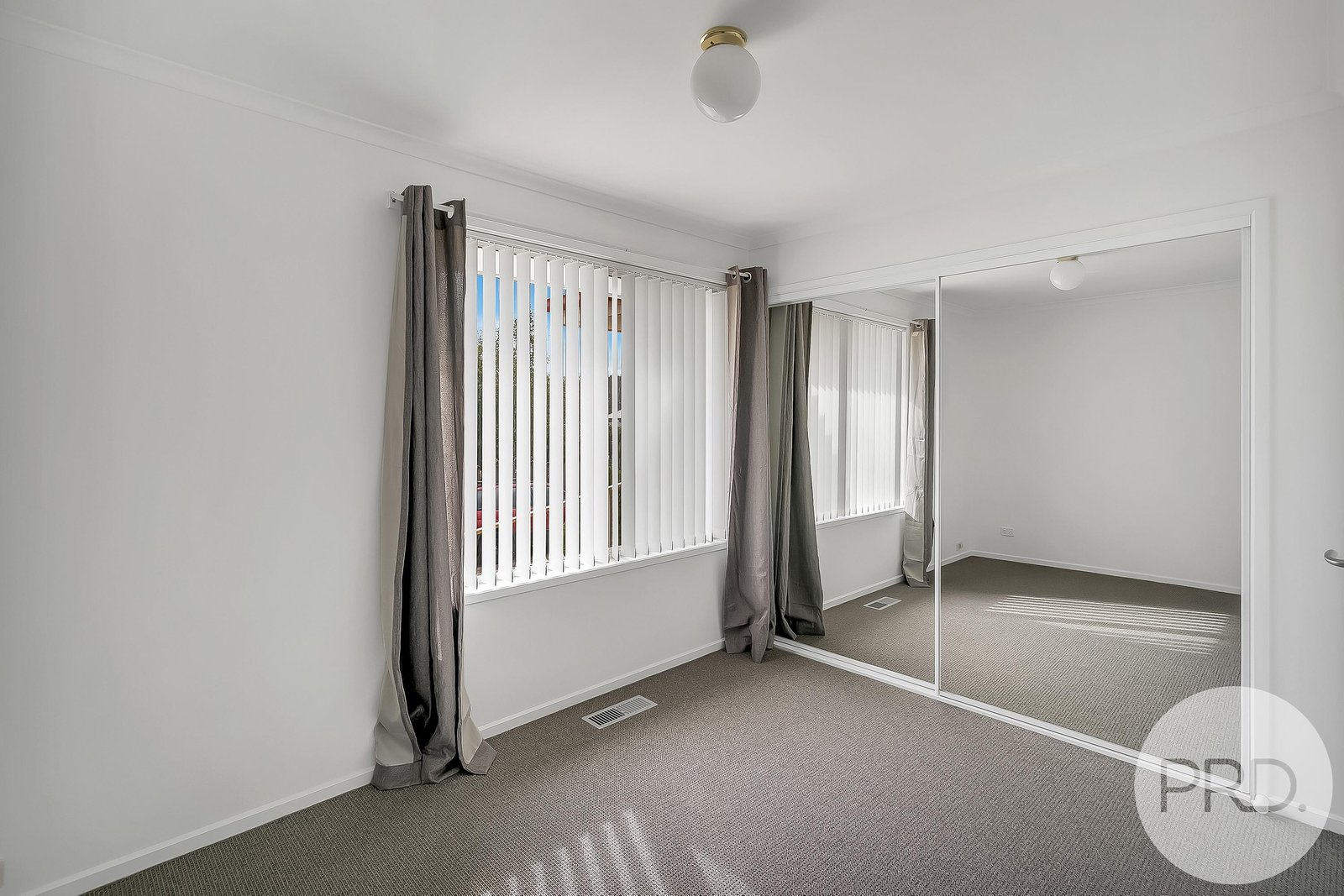 2/113 Cambridge Road BELLERIVE 6