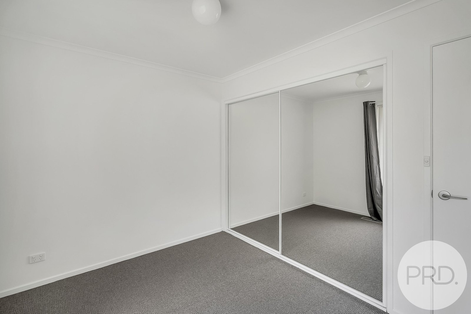 2/113 Cambridge Road BELLERIVE 7