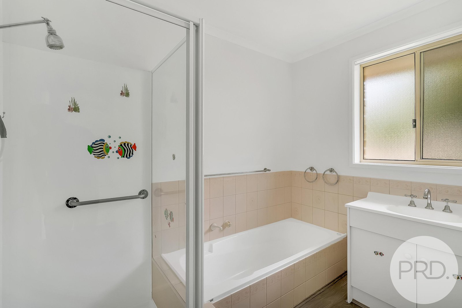 2/113 Cambridge Road BELLERIVE 8