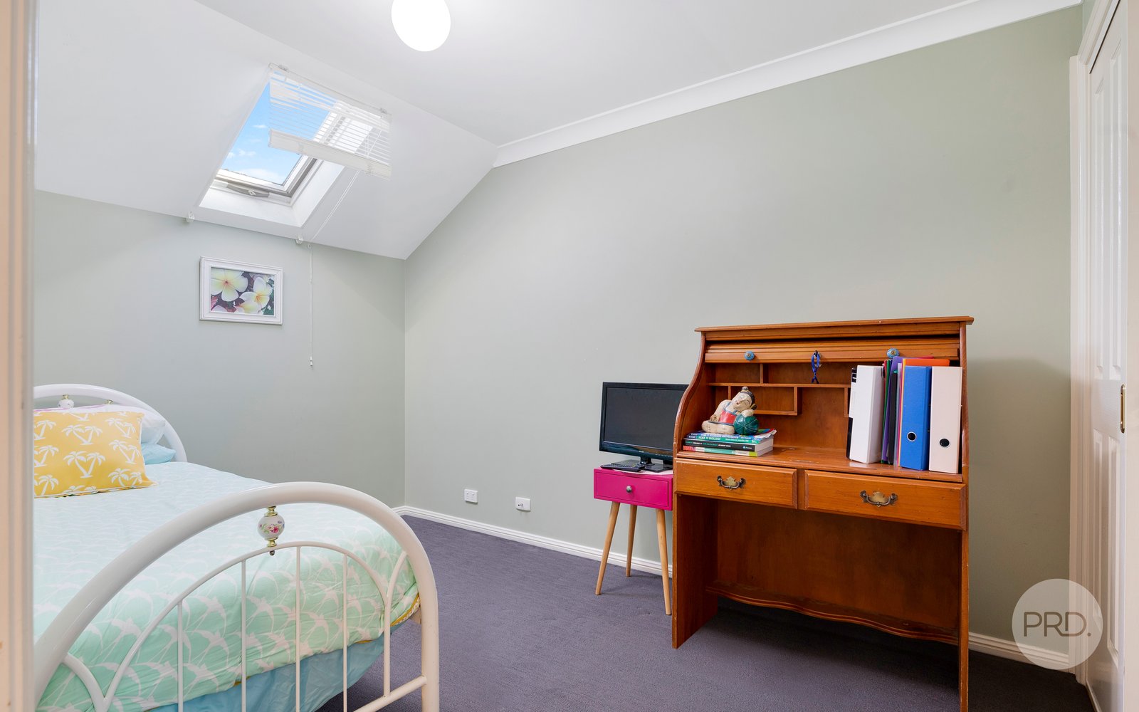 2/113 The Lakes Drive GLENMORE PARK 6