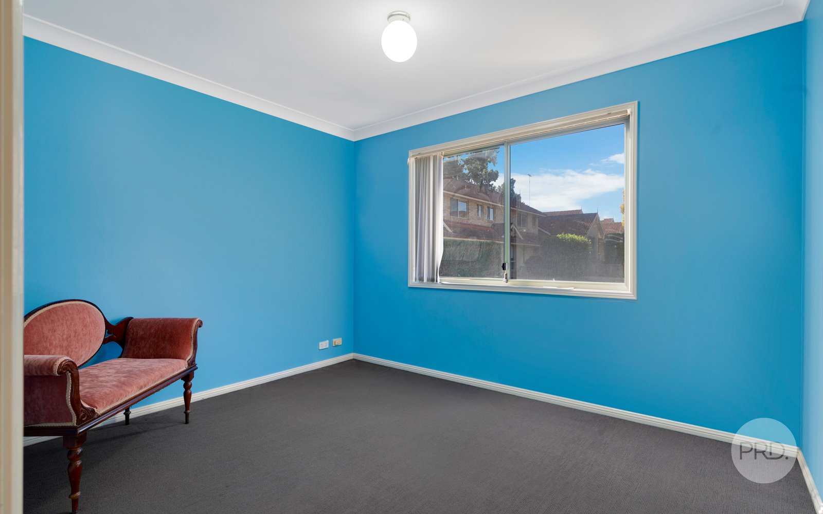 2/113 The Lakes Drive GLENMORE PARK 7