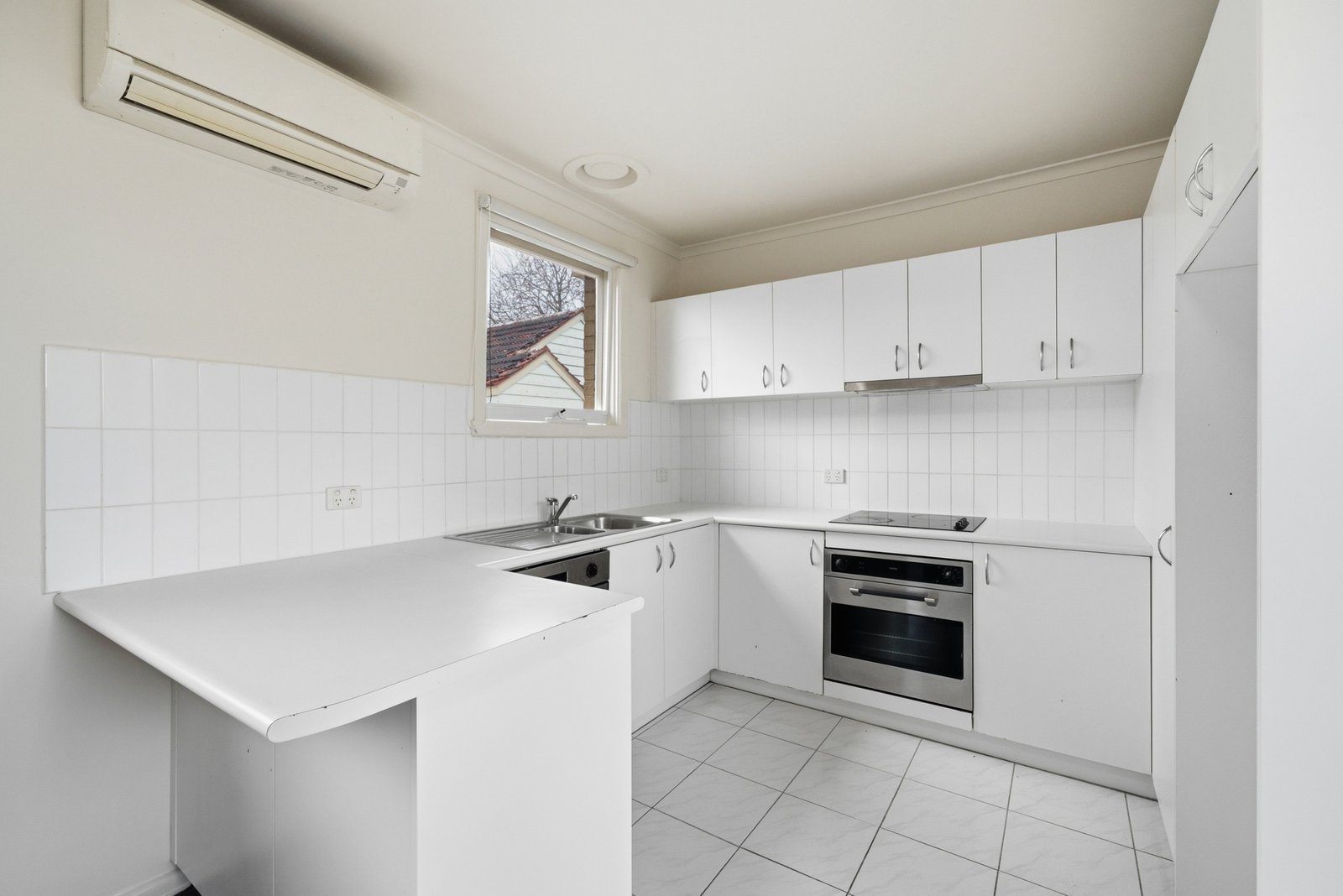Gallery: 2/113 Tucker Road