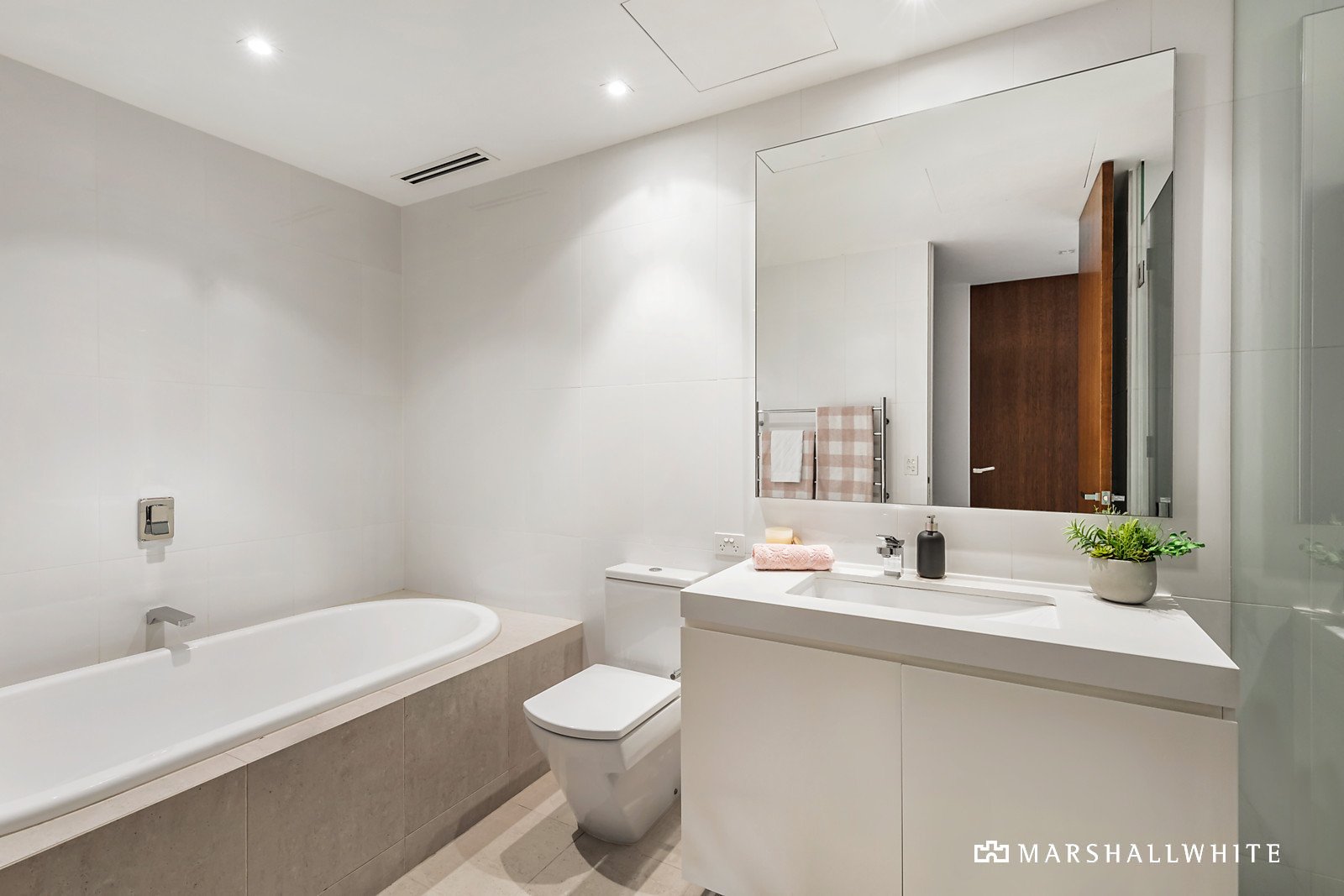 211/33 Wattle Road, Hawthorn, VIC