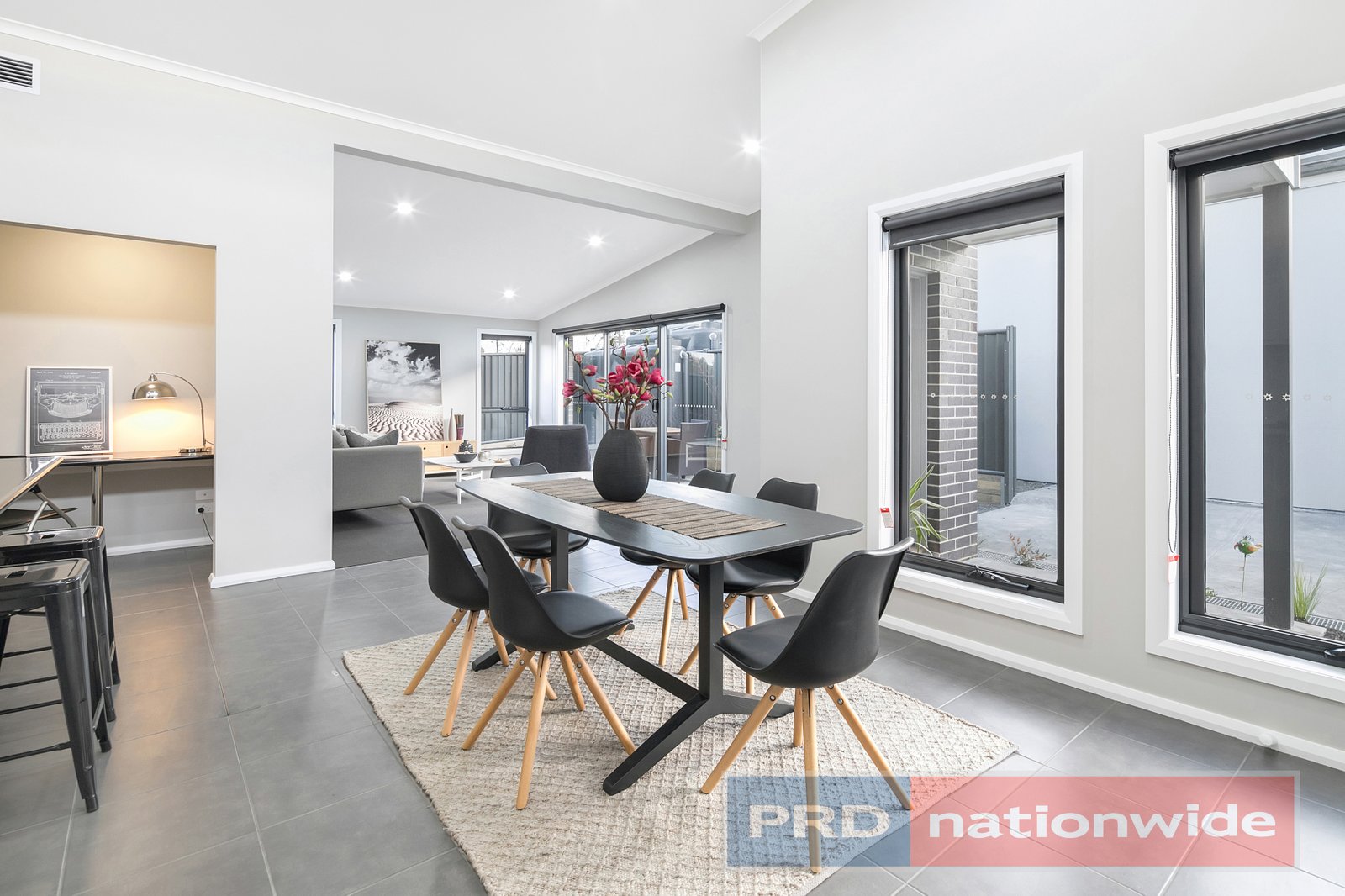 2/1133A Geelong Road MOUNT CLEAR 9