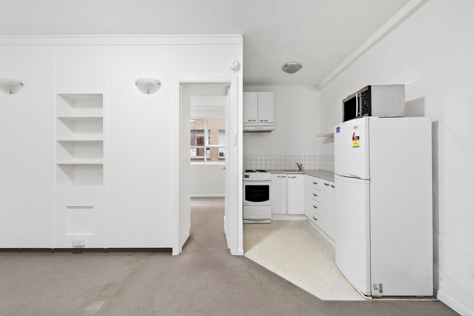 Gallery: 211/363 Beaconsfield Parade