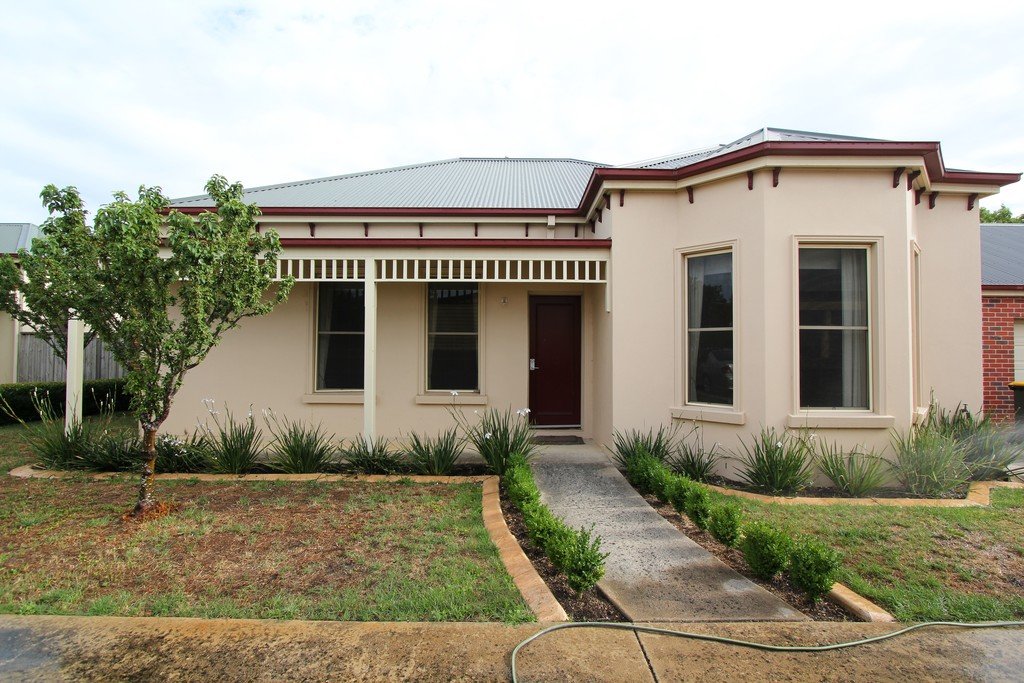 2/114 Drummond Street South BALLARAT CENTRAL 24