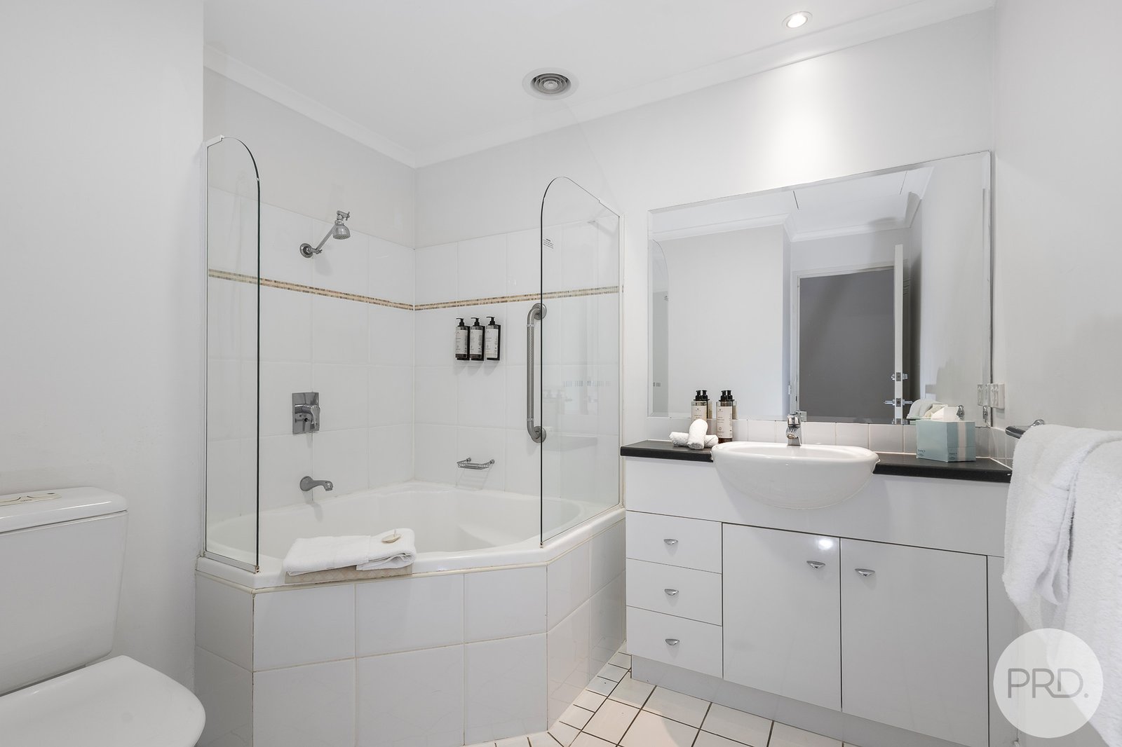 211/43 Shoal Bay Road SHOAL BAY 4