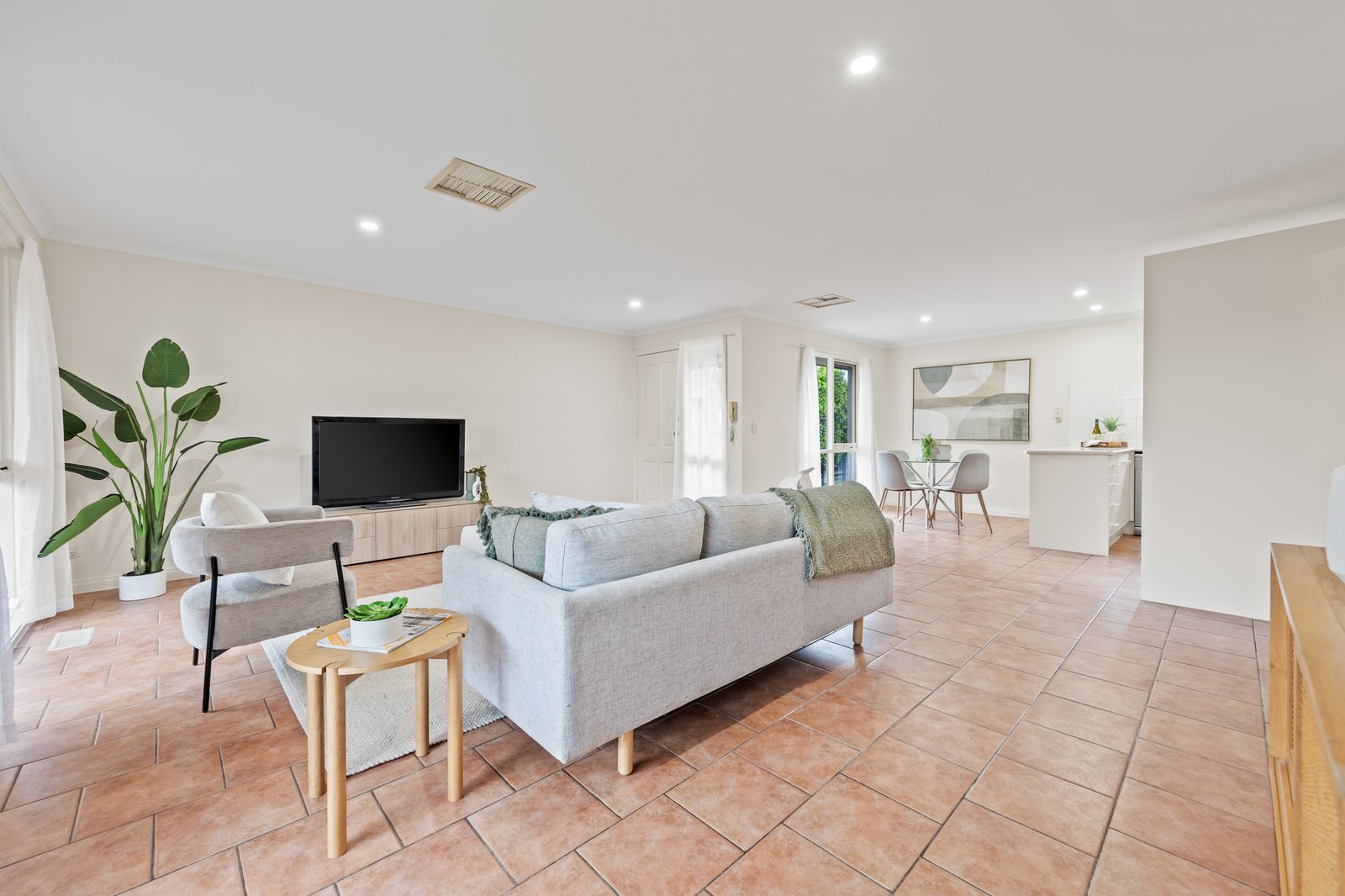 Gallery: 2/115 Corrigan Road