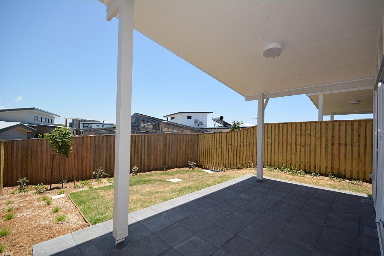 21/15 Dianella Drive CASUARINA 3