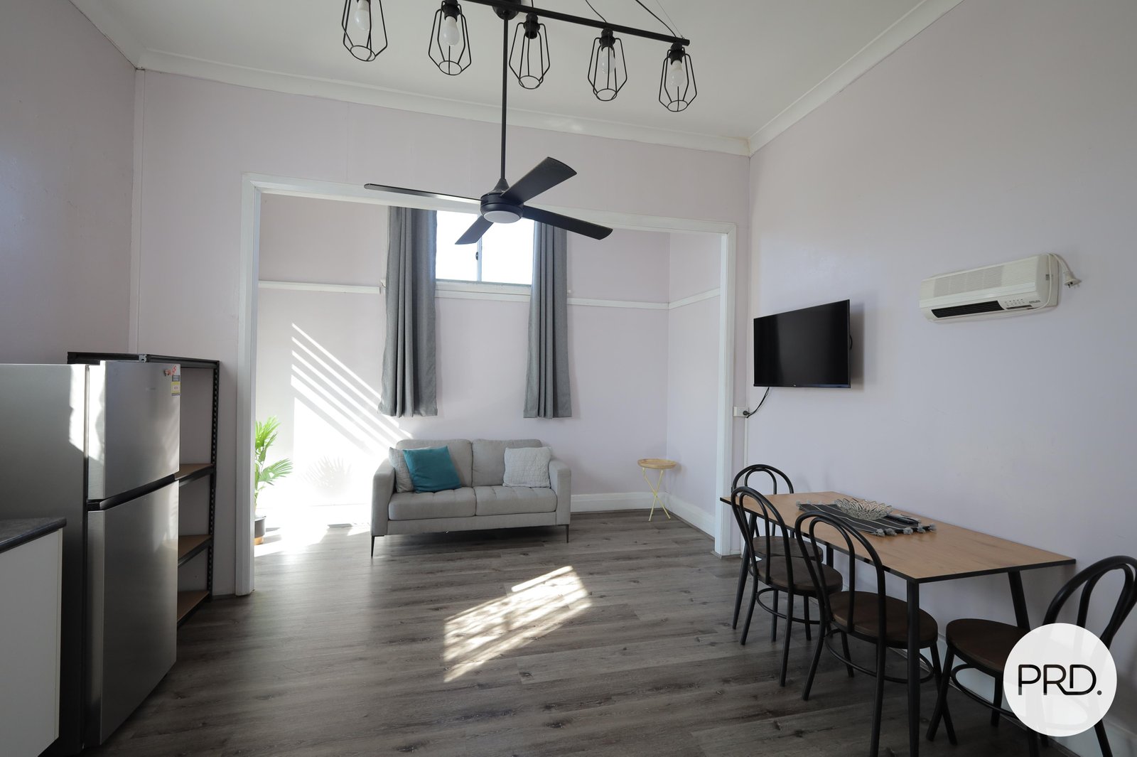 2/115 Peisley Street ORANGE 1