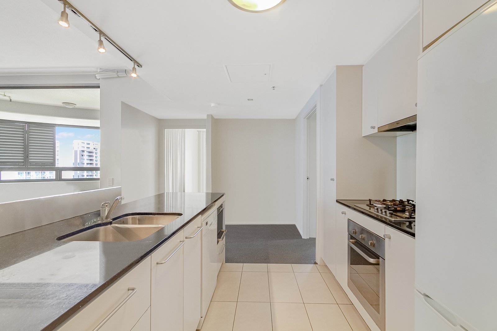 2115/14-22 Stuart Street TWEED HEADS 4