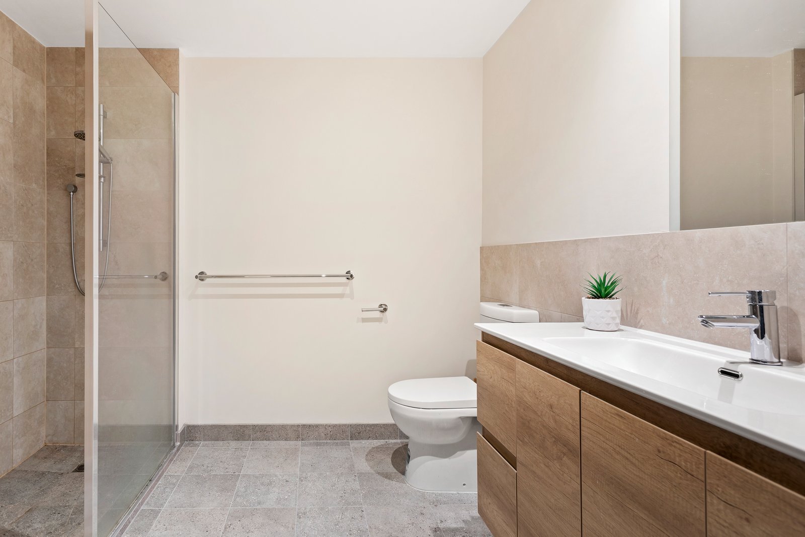 Real Estate and Property in 21/1554-1556 Dandenong Road, Huntingdale, VIC