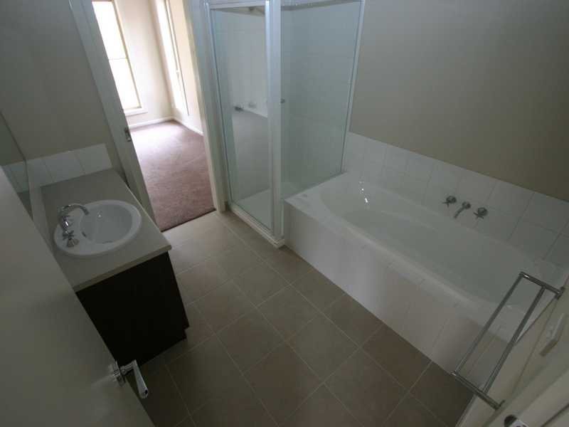 2/115A Mansfield Avenue MOUNT CLEAR 5