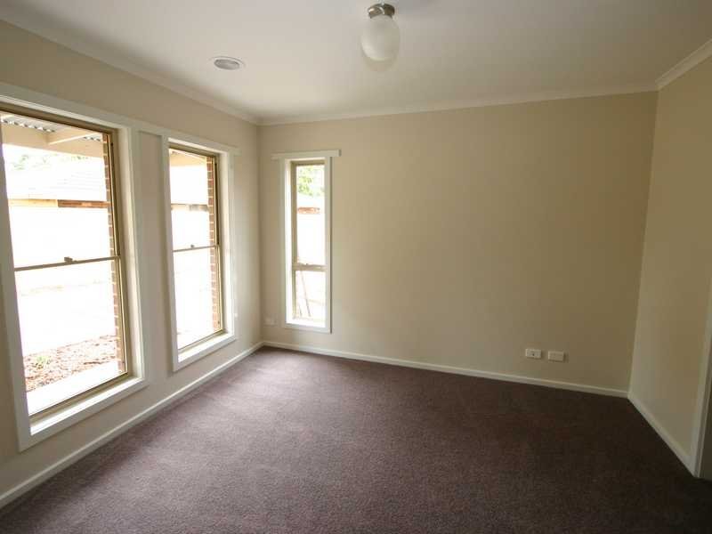 2/115A Mansfield Avenue MOUNT CLEAR 6