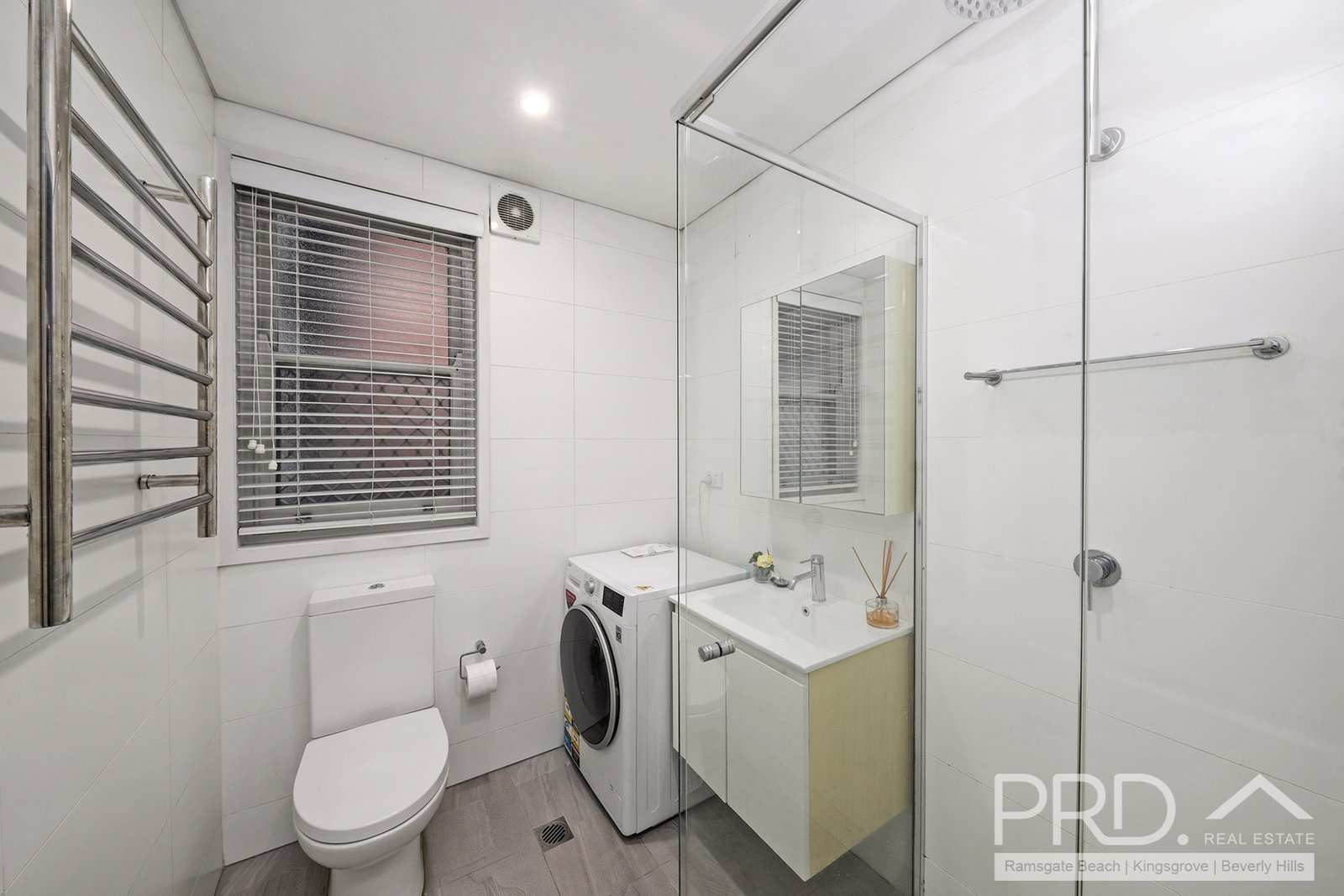 2/116-118 Chuter Avenue RAMSGATE BEACH 3