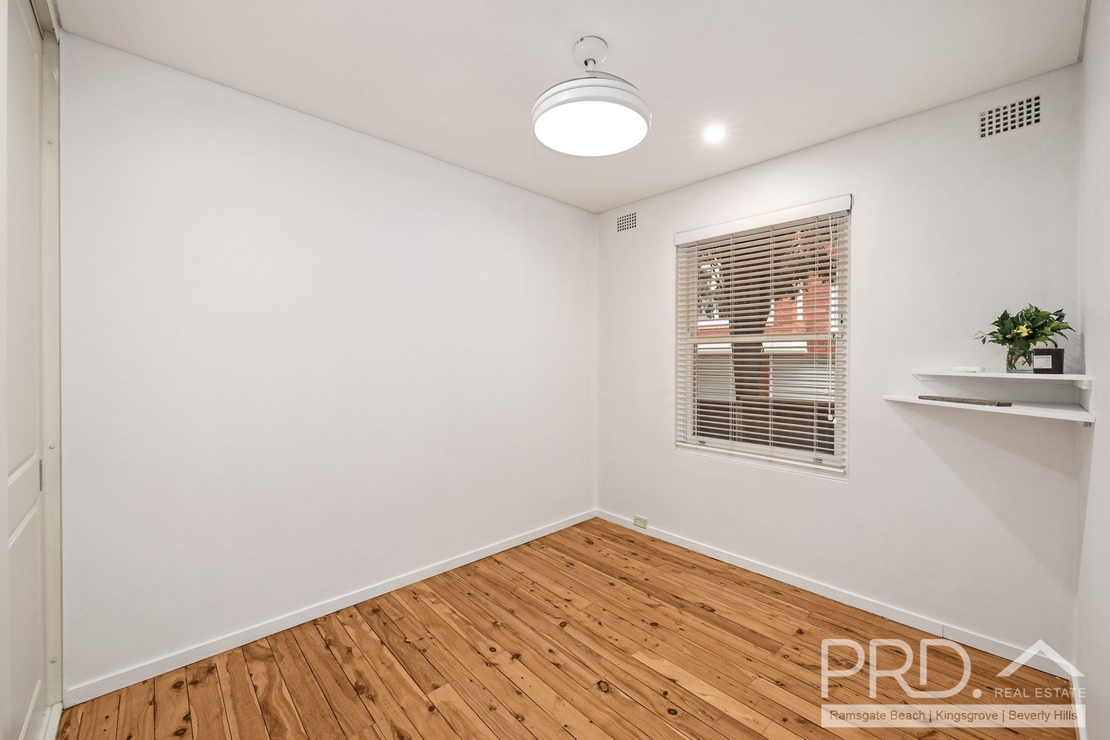 2/116-118 Chuter Avenue RAMSGATE BEACH 5