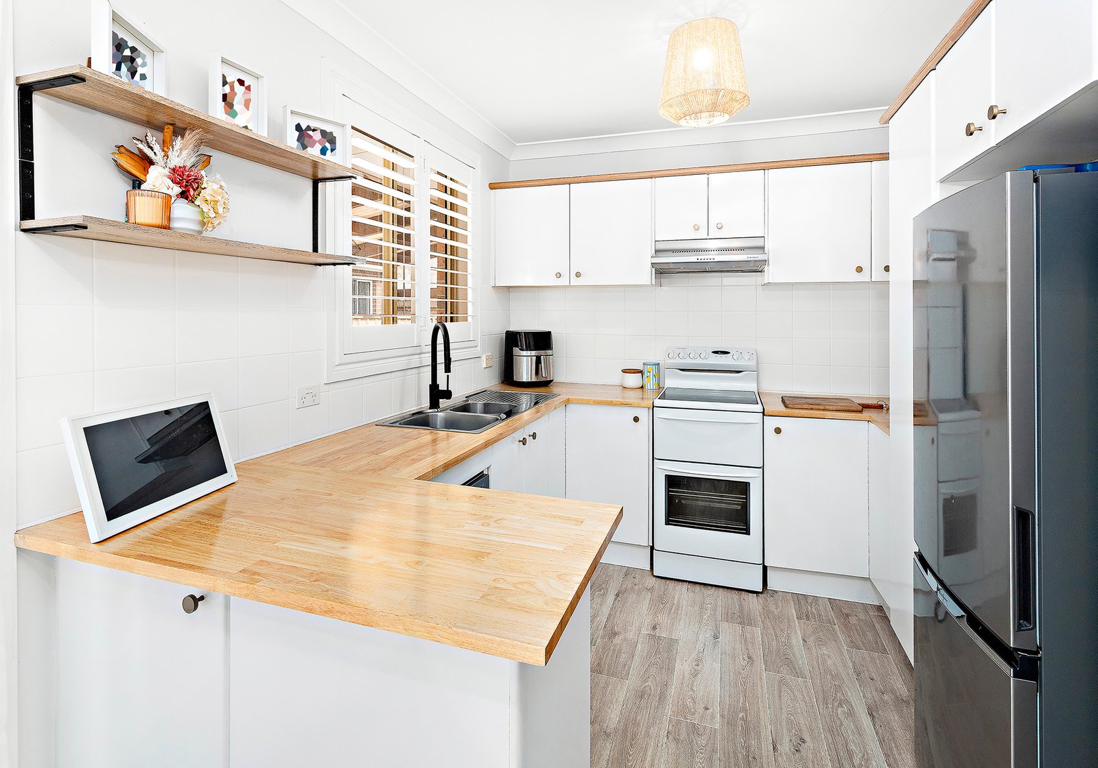 2/116 Avondale Road AVONDALE 3