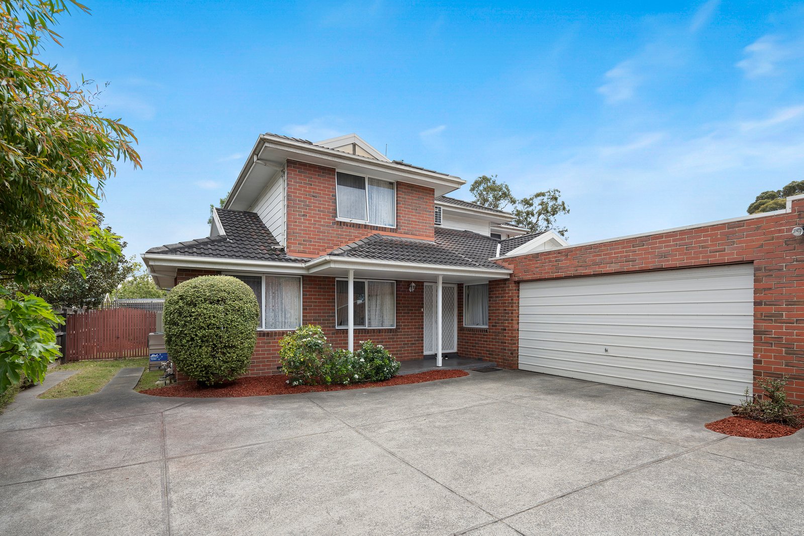 Gallery: 2/116 Springvale Road