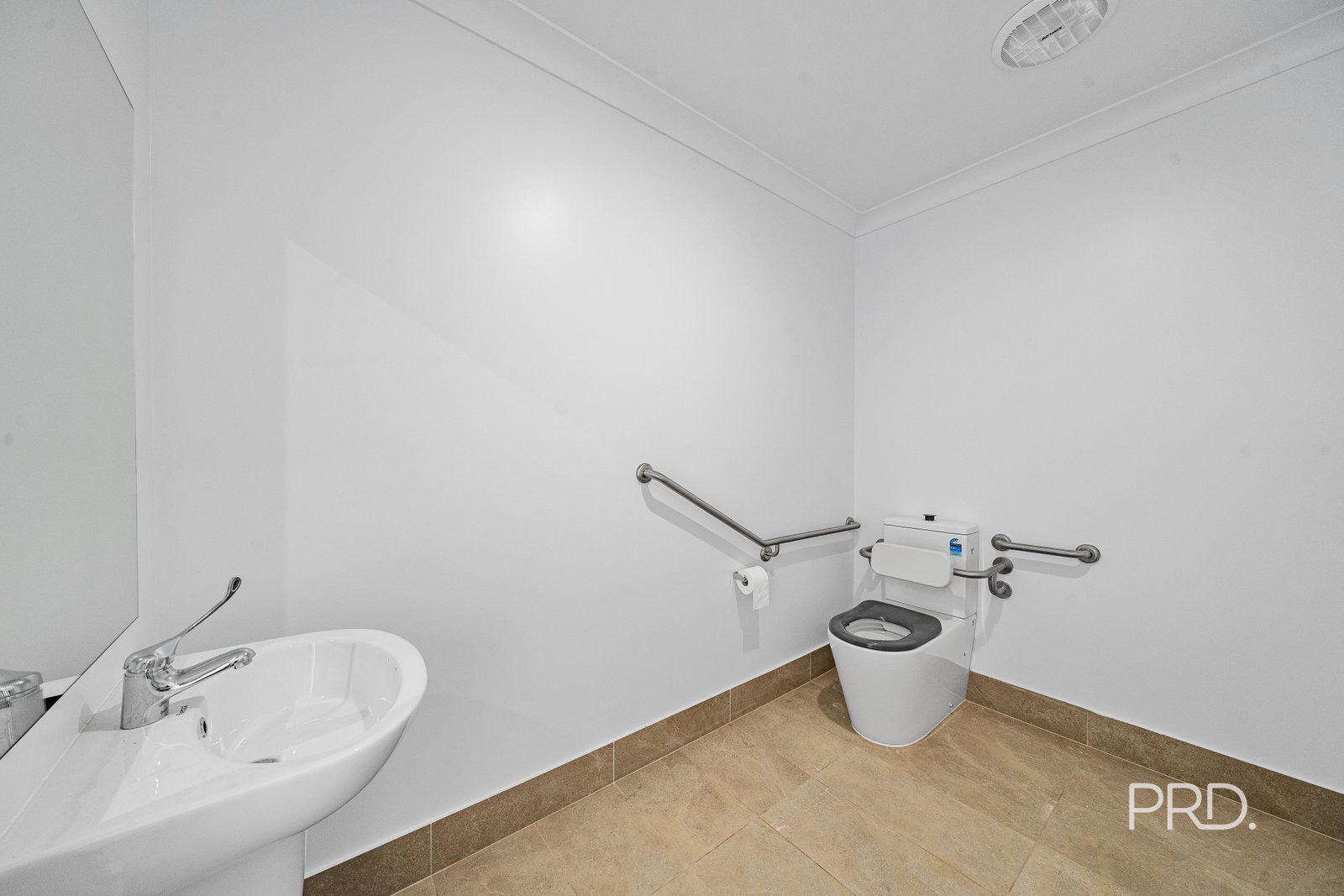 21/161 Fernleigh Road WAGGA WAGGA 6