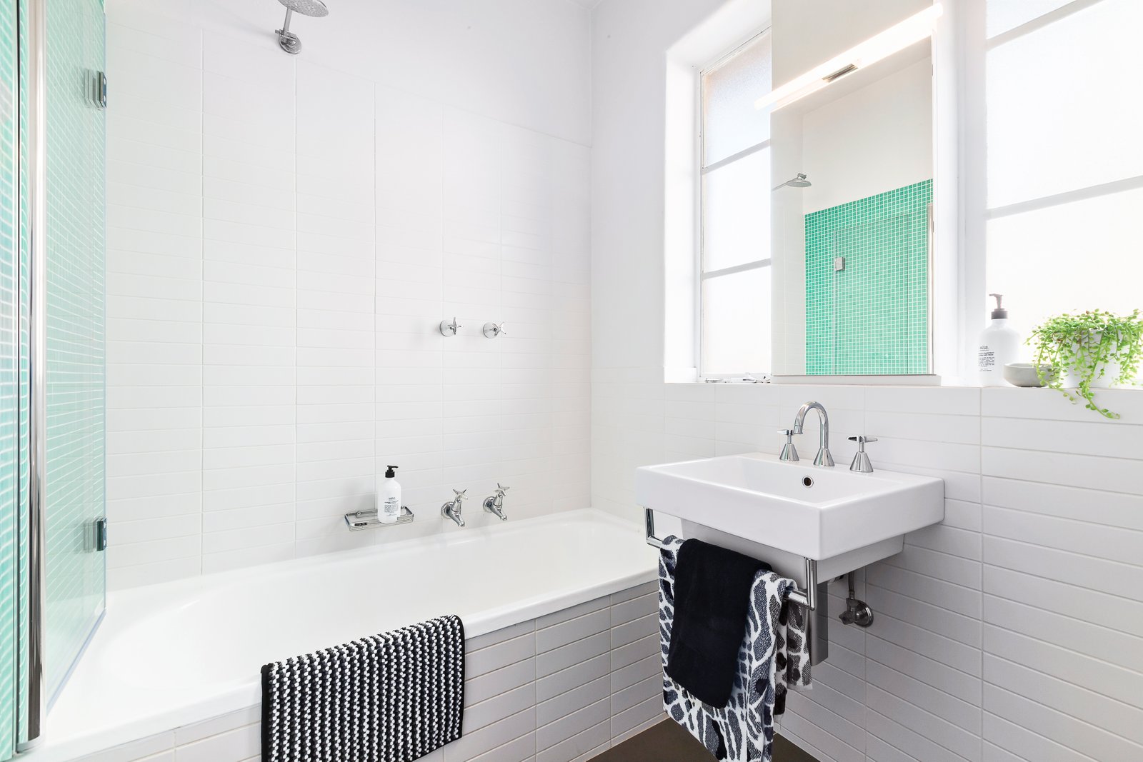 Gallery: 21/17 Queens Road