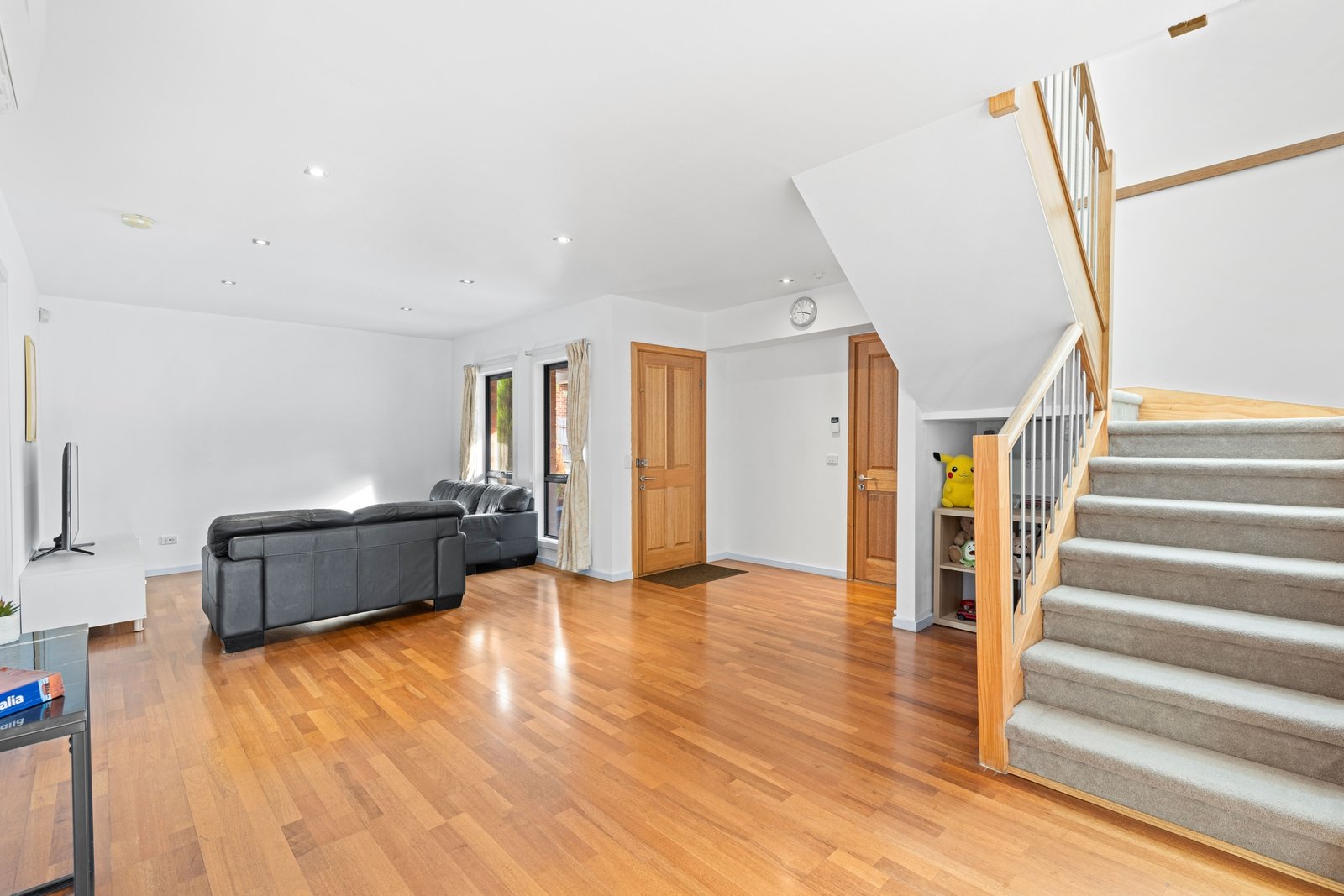 Gallery: 2/118 Elgar Road