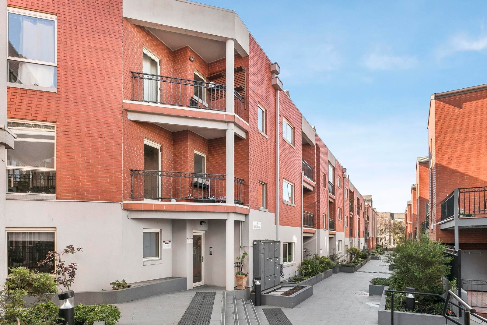 21/18 Mawbey Street, Kensington VIC 3031