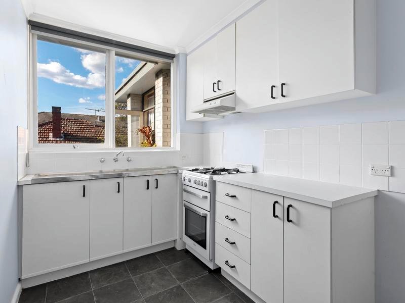 Gallery: 21/180 Barkly Street
